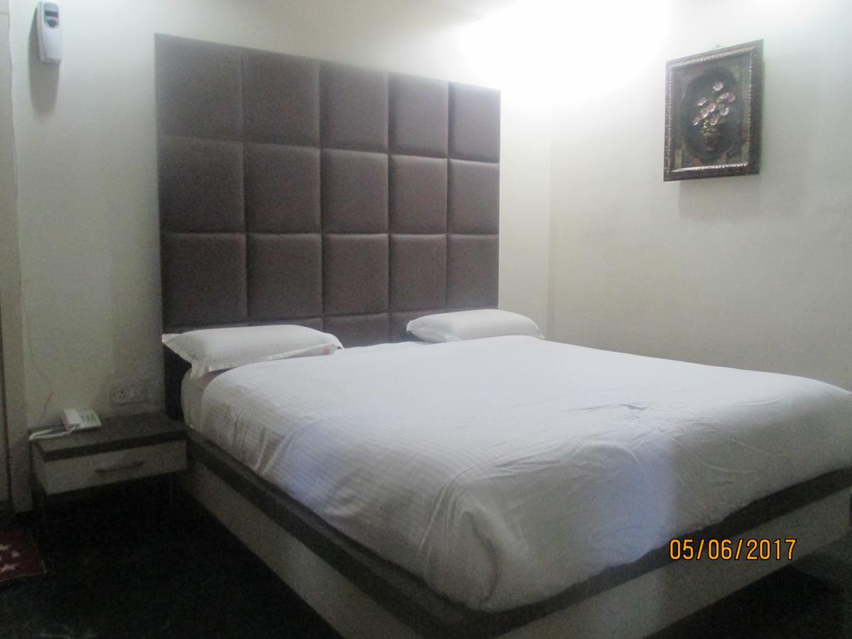 A.R Grand Hotel Visakhapatnam Exterior photo